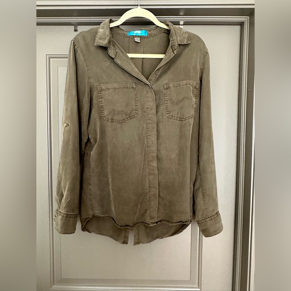 Women's Olive Button-Down Shirt - Relaxed Long Sleeve